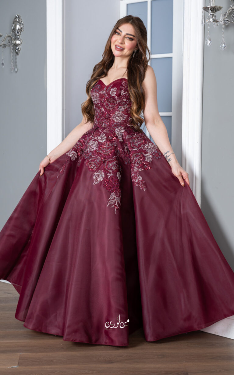 فستان سهرة سترابلس